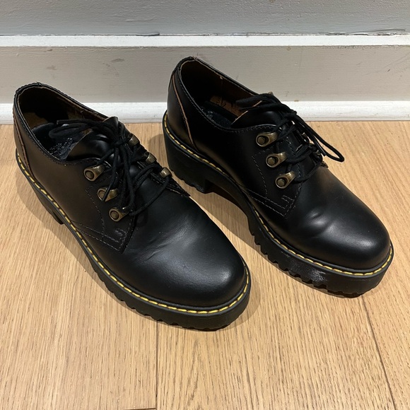 Dr. Martens Leona Lo - Picture 3 of 7